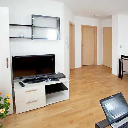Summer Maja Apartment