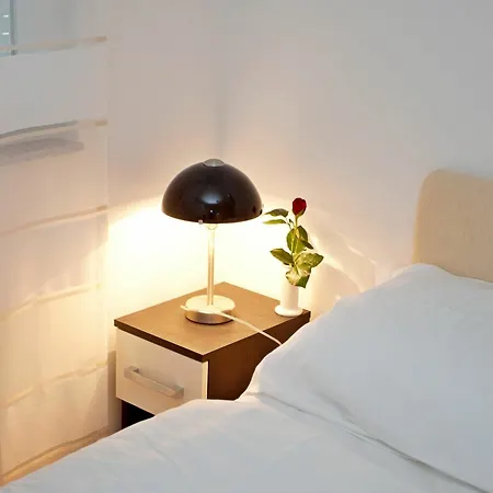 Apartment Summer Maja Okrug Gornji