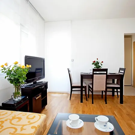 Summer Maja Apartment Okrug Gornji