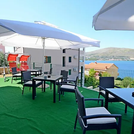 Summer Maja * Okrug Gornji
