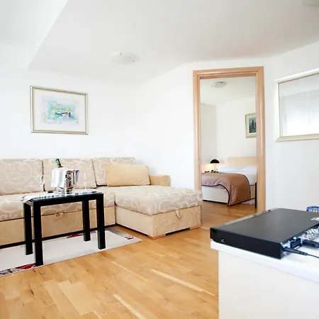 Summer Maja Apartment